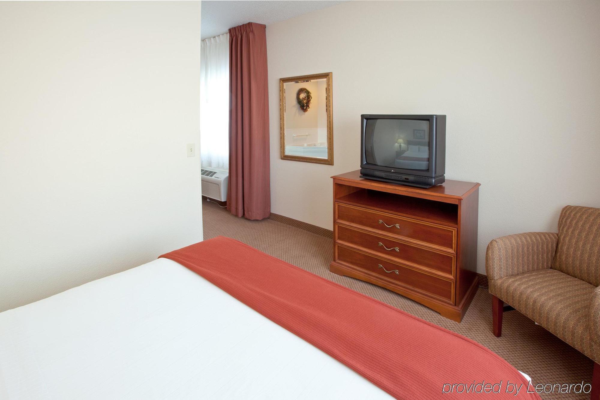 מלון Baymont By Wyndham Chelsea מראה חיצוני תמונה
